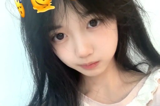 河南一男子闯入女澡堂打人洗浴中心：他进去打他媳妇；涉事男子已被警方控制